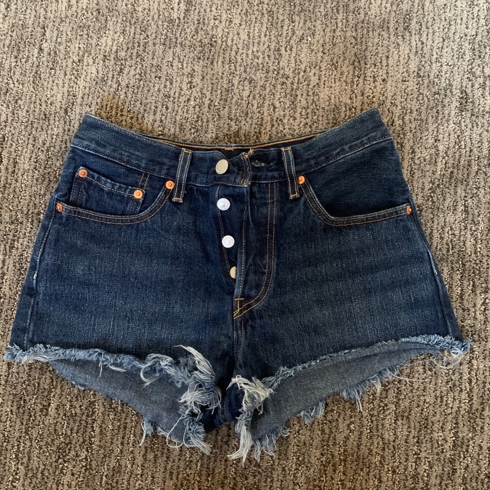 High rise Levi shorts
